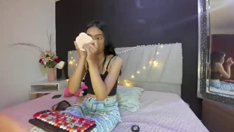 Snapshot of adharaharper chatting on June 18, 2026, 2:10 pm Adhara online show from June 18, 2026, 2:10 pm