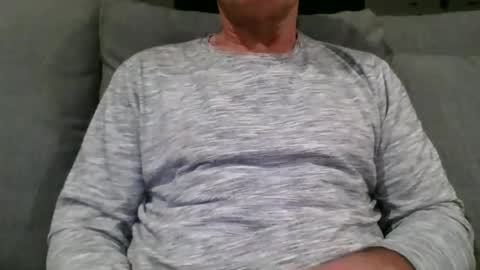 adjustable14 online show from November 18, 2025, 11:25 am