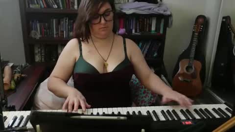 Snapshot of adobe_angel304 chatting on November 26, 2025, 7:04 pm adobe_angel304 online show from November 26, 2025, 7:04 pm