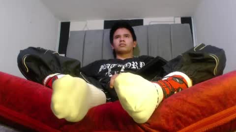 Snapshot of adonis_latin_19 chatting on May 29, 2026, 4:10 am adonis_latin_19 online show from May 29, 2026, 4:10 am