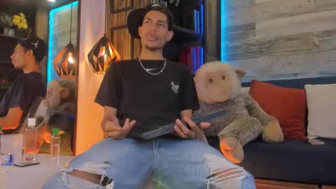 Snapshot of adonis_wb chatting on November 18, 2025, 1:44 am adonis_wb online show from November 18, 2025, 1:44 am