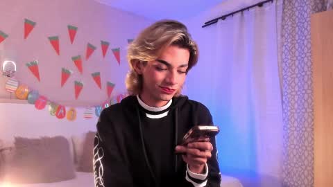 Snapshot of adonisaster chatting on April 1, 2026, 5:08 am Adonis online show from April 1, 2026, 5:08 am