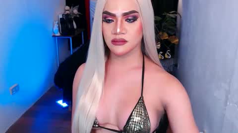 Snapshot of adorable_andrea chatting on December 8, 2024, 9:52 pm adorable_andrea online show from December 8, 2024, 9:52 pm