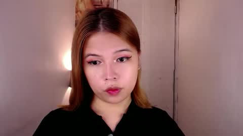 Snapshot of adorabletsforyouxx chatting on October 27, 2025, 3:43 am adorabletsforyouxx online show from October 27, 2025, 3:43 am