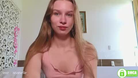 Snapshot of adorielle chatting on June 18, 2026, 5:41 am Lia online show from June 18, 2026, 5:41 am