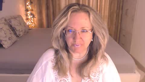 Cryna online show from January 11, 2026, 11:37 am