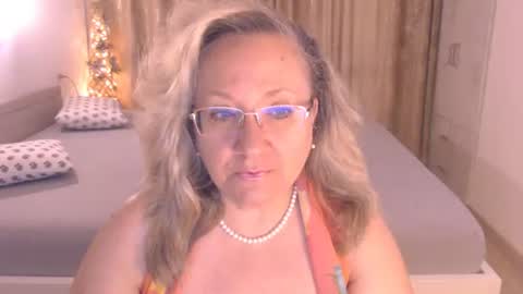 Snapshot of adrena_ chatting on July 9, 2026, 8:29 am Cryna online show from July 9, 2026, 8:29 am