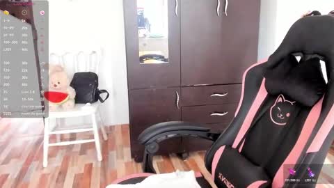 Adrena10 online show from November 28, 2025, 7:27 pm