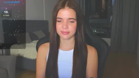 Adriana online show from September 8, 2025, 7:46 pm