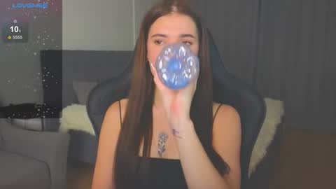 Adriana online show from September 17, 2025, 9:38 pm