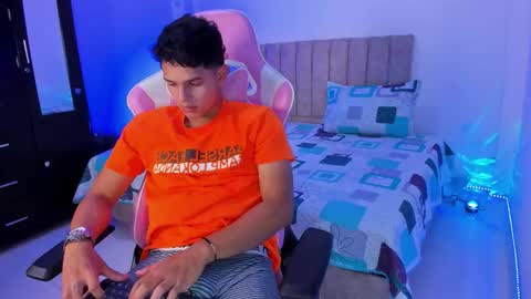 ADRIAN online show from March 5, 2026, 7:54 pm