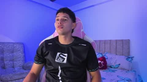 ADRIAN online show from April 5, 2026, 6:49 pm