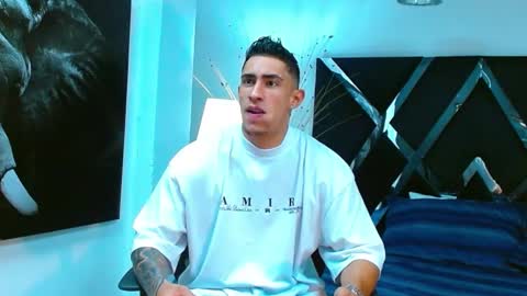 Snapshot of adrian_rae chatting on March 5, 2025, 11:38 am online show from March 5, 2025, 11:38 am