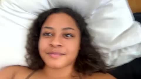 Snapshot of adriana318798 chatting on February 18, 2025, 4:59 pm Princess Adri online show from February 18, 2025, 4:59 pm