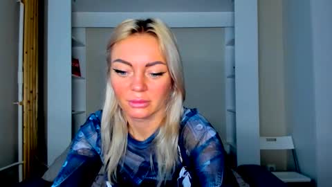 Adriana online show from January 18, 2026, 10:30 am