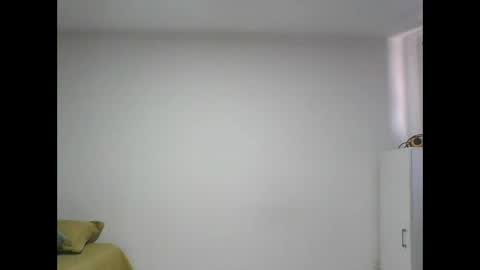 adrianagogo18 online show from October 26, 2025, 3:29 pm