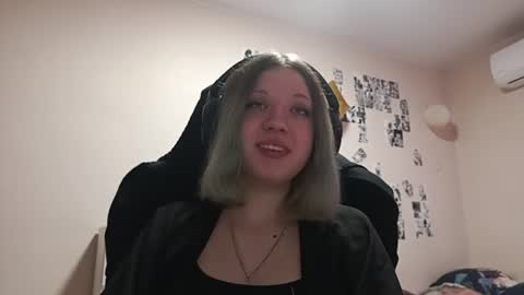 Sofa online show from June 21, 2026, 10:18 am