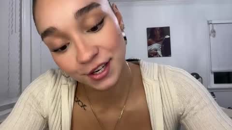 Snapshot of adriannarodriguez chatting on February 8, 2025, 2:47 am Adrianna  online show from February 8, 2025, 2:47 am