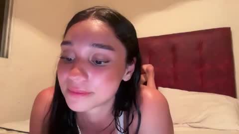 Snapshot of adriannarodriguez chatting on March 6, 2025, 12:32 am Adrianna  online show from March 6, 2025, 12:32 am