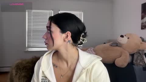 Snapshot of adriannarodriguez chatting on November 10, 2025, 4:39 pm Adrianna online show from November 10, 2025, 4:39 pm