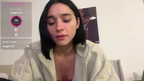 Snapshot of adriannarodriguez chatting on November 19, 2025, 4:23 am Adrianna online show from November 19, 2025, 4:23 am