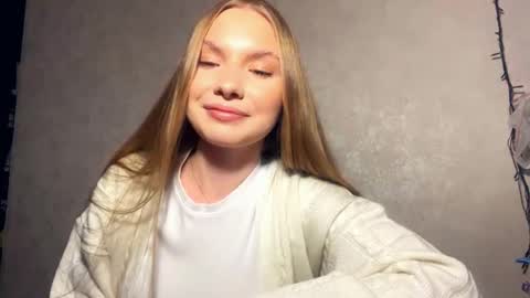 Snapshot of adriannemuldowney chatting on March 16, 2026, 3:49 pm Caroline online show from March 16, 2026, 3:49 pm