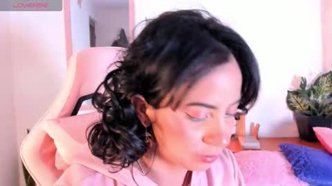 Snapshot of adriannyp chatting on October 28, 2025, 12:47 am adrianny online show from October 28, 2025, 12:47 am