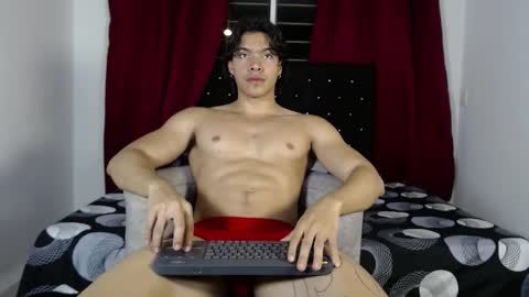 adriel_escalante online show from January 17, 2026, 3:22 am