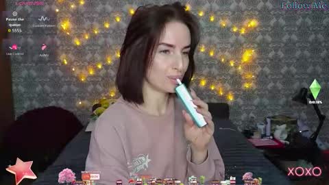 Adriana online show from November 5, 2025, 7:30 am