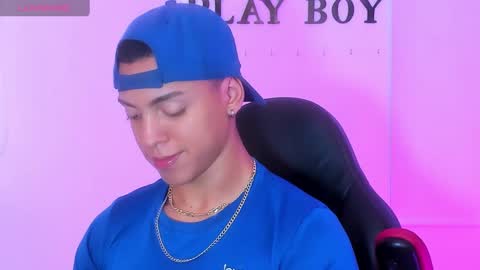 Snapshot of adriianlopez chatting on December 3, 2024, 7:11 pm Adrian Lopez online show from December 3, 2024, 7:11 pm