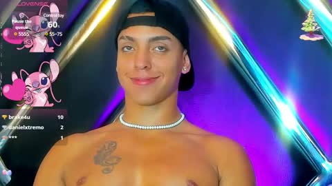 Snapshot of adriianlopez chatting on December 12, 2024, 2:37 am Adrian Lopez online show from December 12, 2024, 2:37 am