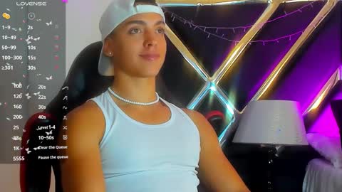 Snapshot of adriianlopez chatting on December 26, 2024, 9:26 pm Adrian Lopez online show from December 26, 2024, 9:26 pm