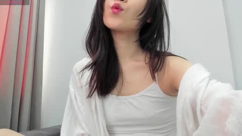 Snapshot of ae_nie chatting on February 1, 2025, 8:39 am Aenie online show from February 1, 2025, 8:39 am