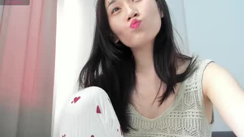 Snapshot of ae_nie chatting on February 22, 2025, 9:23 am Aenie online show from February 22, 2025, 9:23 am