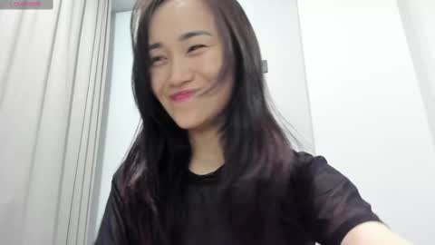 Snapshot of ae_nie chatting on February 26, 2025, 12:47 pm Aenie online show from February 26, 2025, 12:47 pm