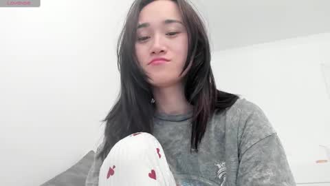 Snapshot of ae_nie chatting on March 11, 2025, 8:20 am Aenie online show from March 11, 2025, 8:20 am