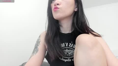 Snapshot of ae_nie chatting on March 12, 2025, 7:24 am Aenie online show from March 12, 2025, 7:24 am