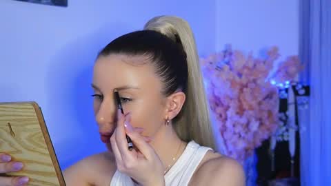 Aelia online show from March 27, 2026, 6:29 pm