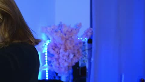 Aelia online show from April 2, 2026, 5:10 pm