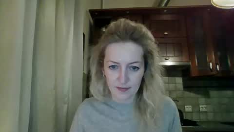 Snapshot of aeroliss chatting on April 6, 2026, 6:53 pm aeroliss online show from April 6, 2026, 6:53 pm