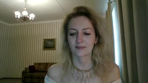 Snapshot of aeroliss chatting on April 18, 2026, 12:53 pm aeroliss online show from April 18, 2026, 12:53 pm