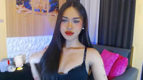 Snapshot of aeshamargaux chatting on November 16, 2025, 2:17 am aeshamargaux online show from November 16, 2025, 2:17 am