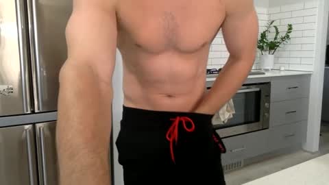 Snapshot of aestheticboy97 chatting on February 6, 2025, 4:31 am Thore online show from February 6, 2025, 4:31 am