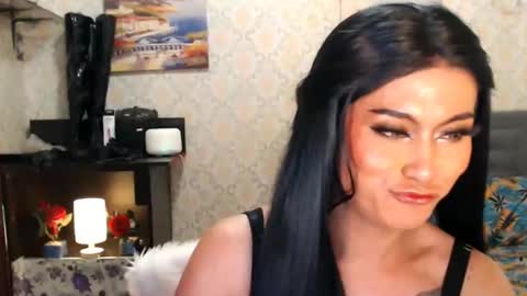 Dominant Goddess Contessa online show from December 14, 2024, 12:01 am