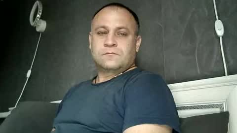 Sasha online show from November 17, 2025, 6:08 am