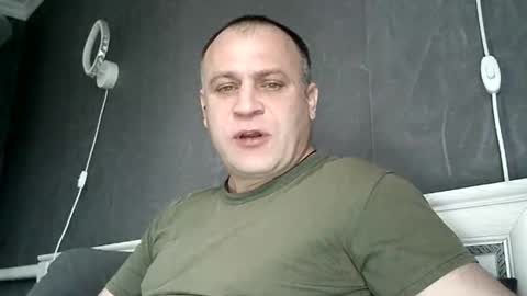 Sasha online show from December 17, 2025, 7:14 am