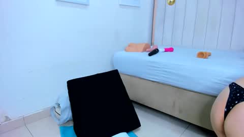 Snapshot of africa_holmes chatting on January 15, 2026, 2:16 am Africa online show from January 15, 2026, 2:16 am