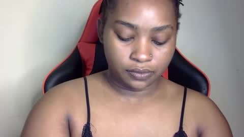 stella online show from November 3, 2025, 3:02 pm