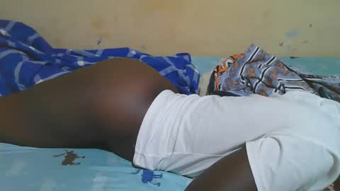 Snapshot of african_pussy2 chatting on November 7, 2025, 2:44 am african_pussy2 online show from November 7, 2025, 2:44 am