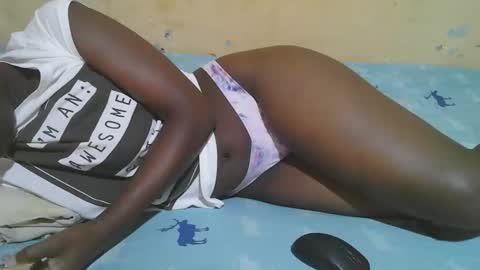 Snapshot of african_pussy2 chatting on November 22, 2025, 8:35 am african_pussy2 online show from November 22, 2025, 8:35 am